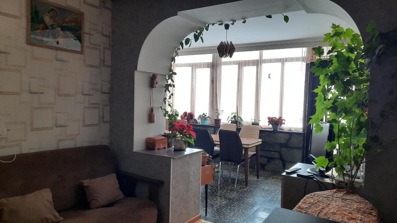 Gio-Nika Hotel Kazbegi Exterior foto
